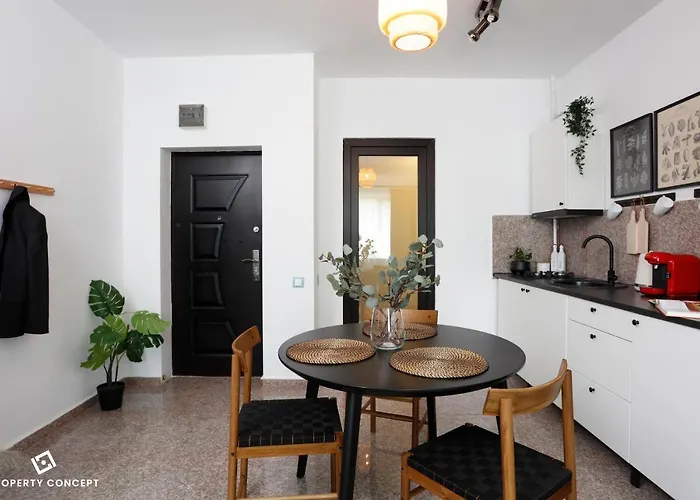 Modern Near Morii アパート *