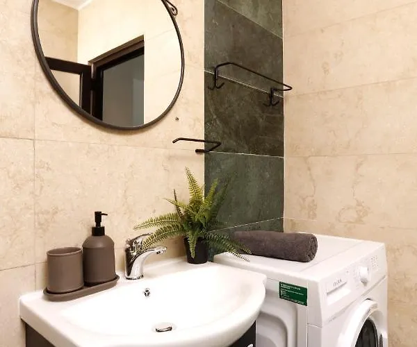 Modern Near Morii アパート *